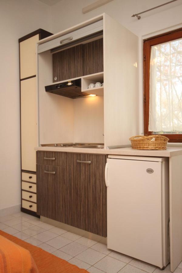 Apartments By The Sea Seget Vranjica, Trogir - 7508 ภายนอก รูปภาพ